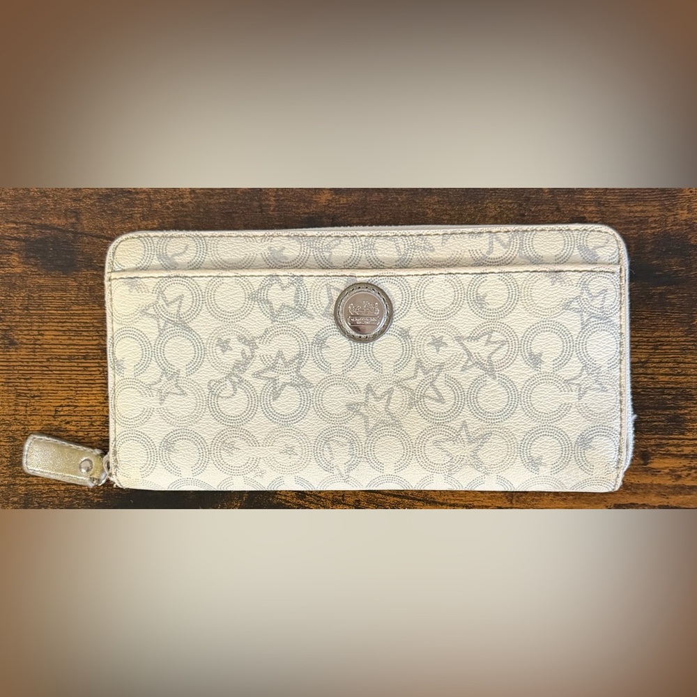 Coach Cream and Gray Women's Wallet-Y2K - Picture 11 of 11